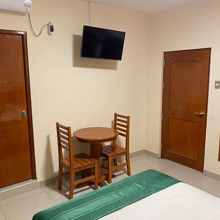 Tariri Hotel Pucallpa Exterior foto
